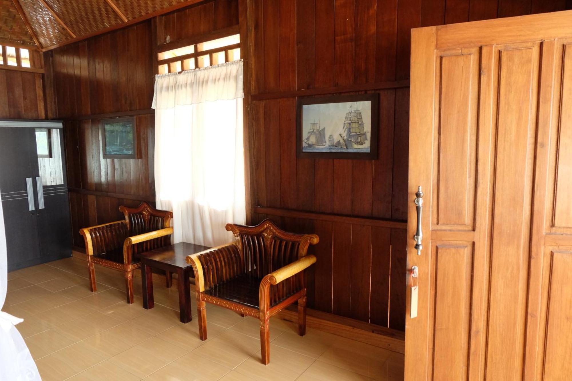 Bolilanga Island Resort - Togean Island Angkayo Exterior photo