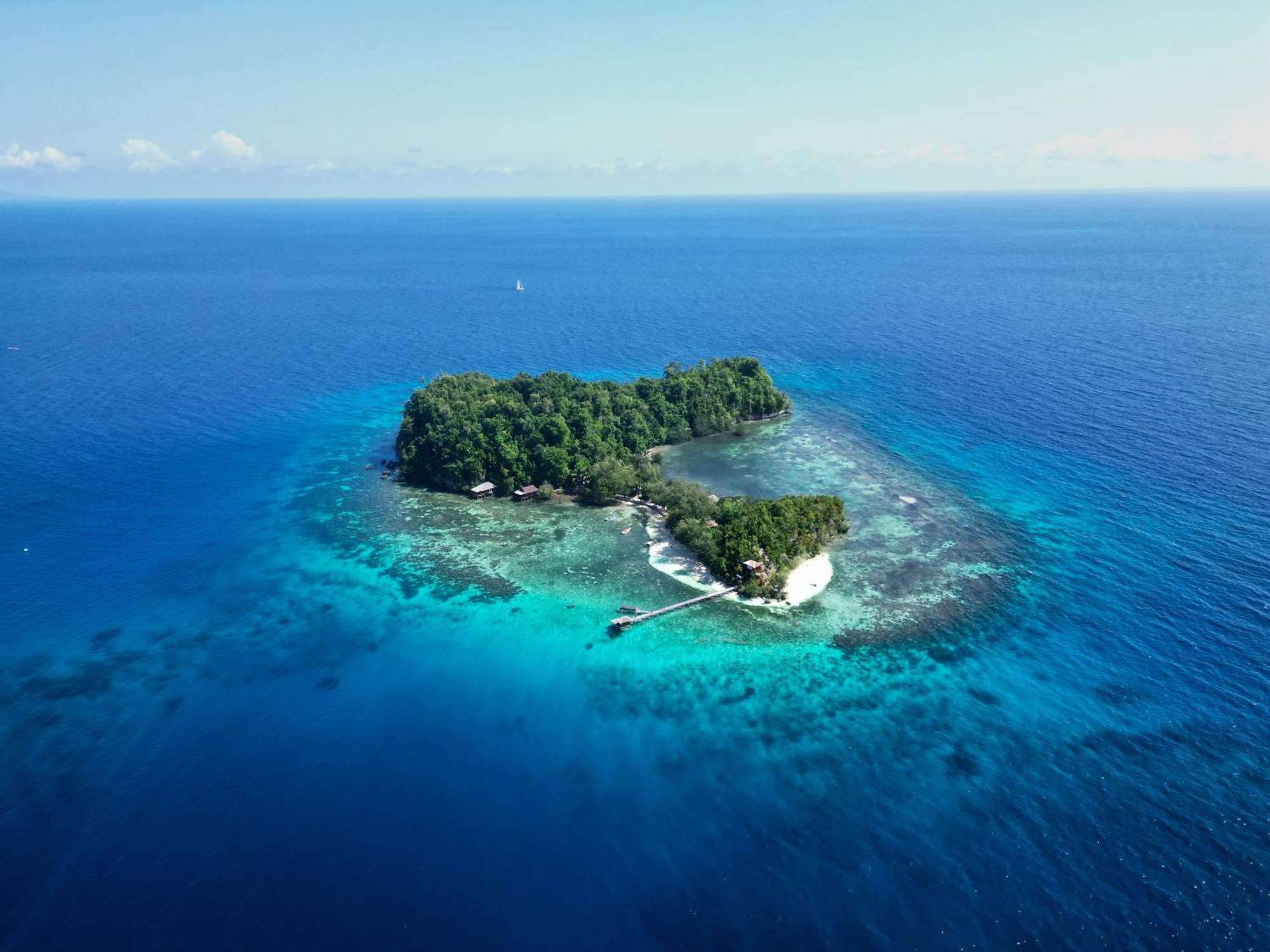 Bolilanga Island Resort - Togean Island Angkayo Exterior photo