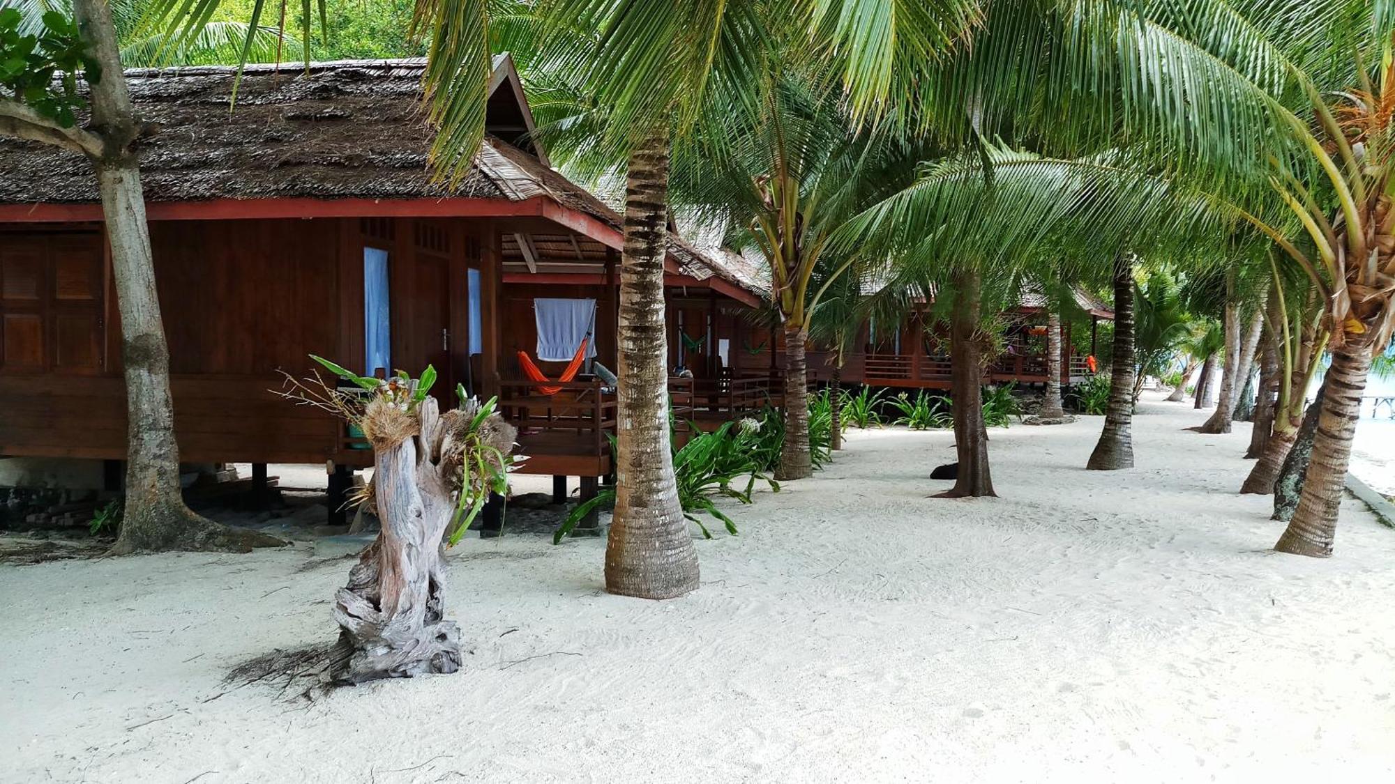 Bolilanga Island Resort - Togean Island Angkayo Exterior photo